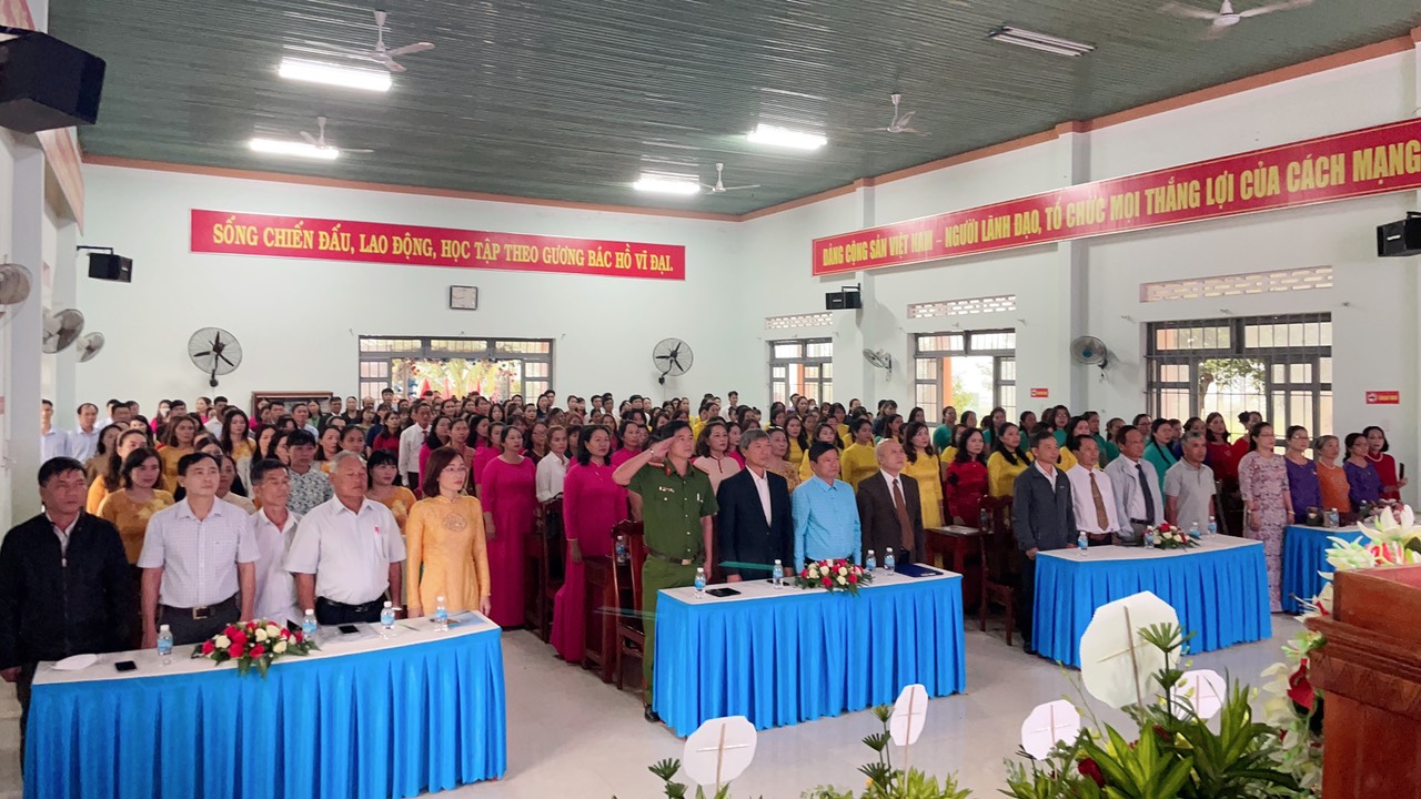 Ủy ban nhân dân xã Hòa An Long trọng tổ chức Lễ kỷ niệm 40 năm ngày Nhà giáo Việt Nam 20-11